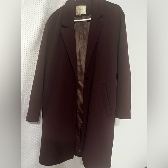 Coat, fairly used like new - Picture 1 of 5